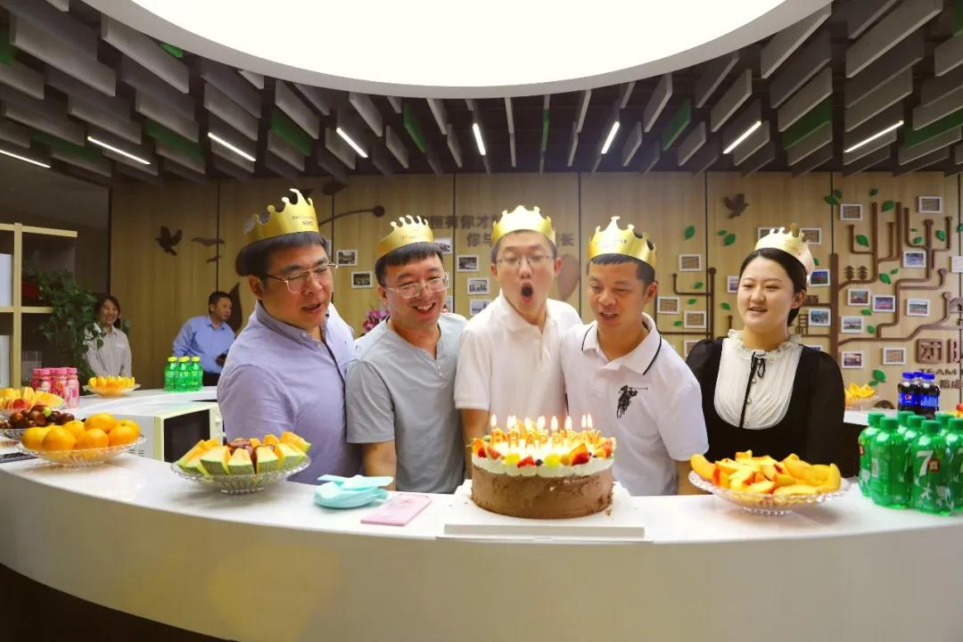 对话丨云销雨霁,月满西楼,德恒的九月生日荟